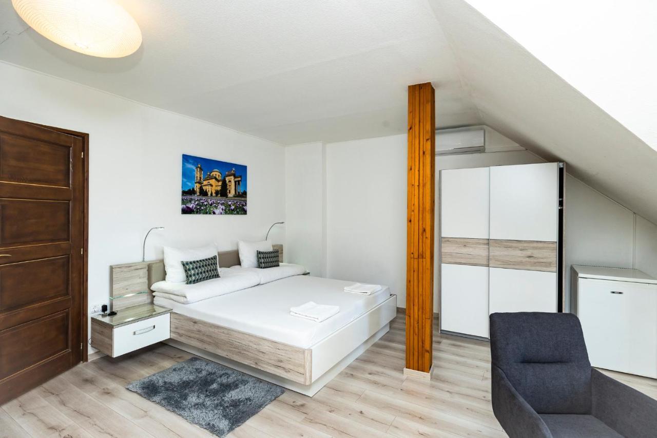 Dobo Vendeghaz Hotell Eger Exteriör bild